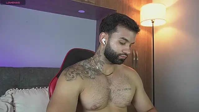 MarkHazze online show from April 14, 2026, 12:27 am