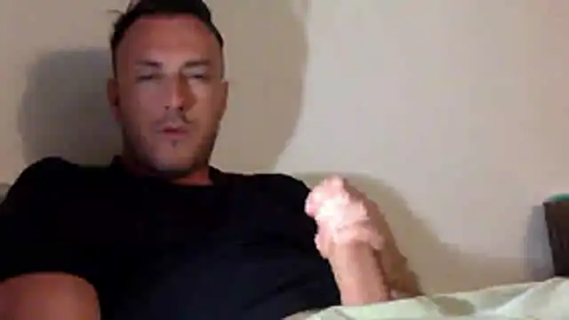 Snapshot of mainnrd chatting on June 5, 2026, 7:19 pm mainnrd online show from June 5, 2026, 7:19 pm