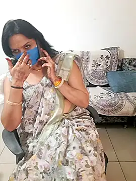 Snapshot of khushikhushi chatting on October 13, 2025, 9:42 am khushikhushi online show from October 13, 2025, 9:42 am