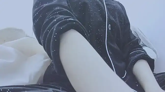 Linh diudang online show from March 16, 2025, 2:11 pm