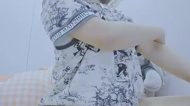 Linh diudang online show from March 19, 2025, 1:51 pm