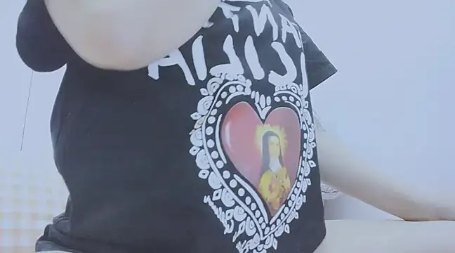 Linh diudang online show from March 21, 2025, 1:45 pm