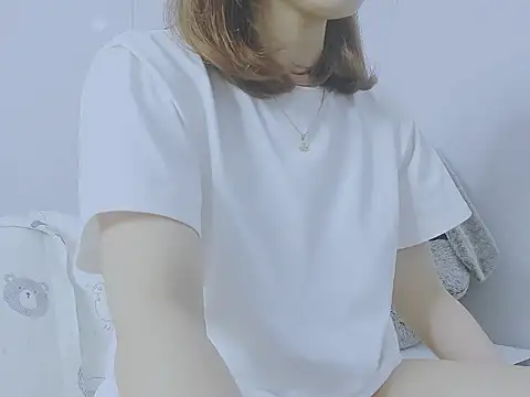 Linh diudang online show from September 18, 2025, 2:02 am