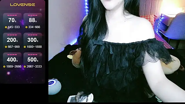  Viviann  online show from September 21, 2025, 4:08 pm