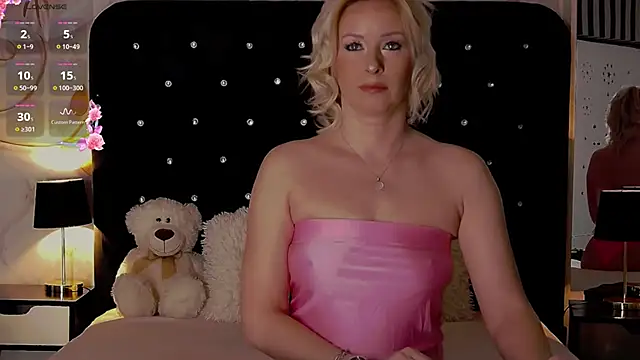 OliviaShaw23 online show from January 9, 2025, 5:23 am