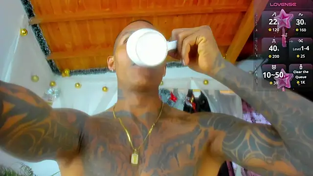 esteveen ortegas  online show from March 5, 2026, 5:42 pm