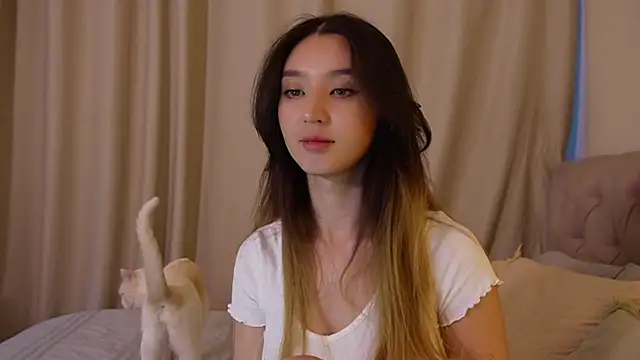 Sarasuo1 online show from December 2, 2024, 11:01 am