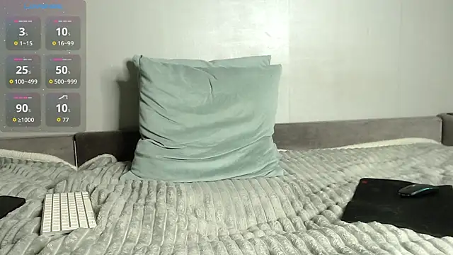 LeoPaulini online show from November 23, 2025, 1:11 pm