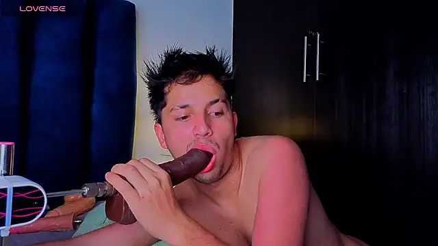 Issac james  online show from April 14, 2026, 3:34 am