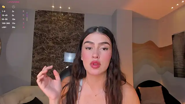 PaulinaSantos  online show from May 28, 2026, 8:06 pm