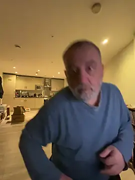 LondonTeffy online show from February 9, 2026, 10:03 pm