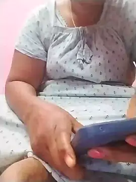 Snapshot of Tamilpriya46 chatting on January 18, 2025, 10:49 am Tamilpriya46 online show from January 18, 2025, 10:49 am