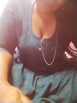 Snapshot of Tamilpriya46 chatting on February 17, 2025, 5:10 pm Tamilpriya46 online show from February 17, 2025, 5:10 pm
