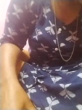 Snapshot of Tamilpriya46 chatting on February 18, 2025, 5:10 pm Tamilpriya46 online show from February 18, 2025, 5:10 pm