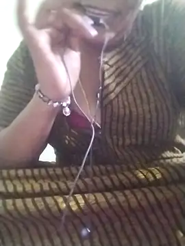 Snapshot of Tamilpriya46 chatting on March 21, 2025, 5:56 pm Tamilpriya46 online show from March 21, 2025, 5:56 pm