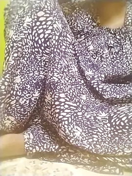 Snapshot of Tamilpriya46 chatting on September 28, 2025, 4:45 pm Tamilpriya46 online show from September 28, 2025, 4:45 pm