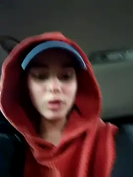 SophieCharm online show from December 15, 2024, 1:32 pm