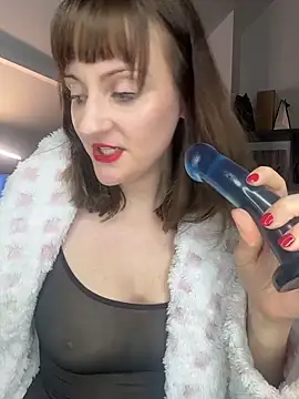 victoirenextdoor online show from March 31, 2026, 6:52 pm