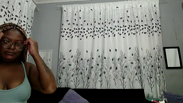 TheDoubleTrouble18xxx online show from February 7, 2026, 12:25 am