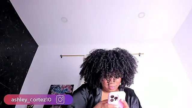 Snapshot of ashley_crotez chatting on February 15, 2025, 11:58 pm ashley crotez online show from February 15, 2025, 11:58 pm