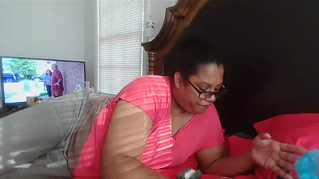 ebonyred online show from March 2, 2025, 9:32 pm