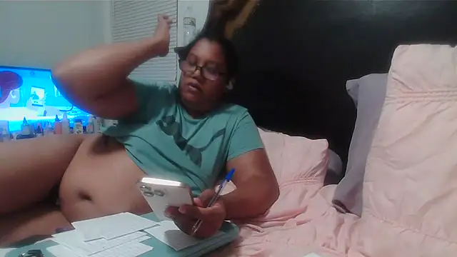 Snapshot of ebonyred chatting on May 9, 2026, 1:44 am ebonyred online show from May 9, 2026, 1:44 am