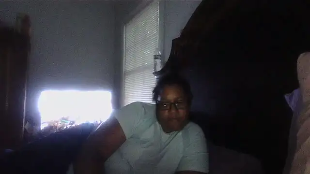 Snapshot of ebonyred chatting on May 17, 2026, 12:19 am ebonyred online show from May 17, 2026, 12:19 am