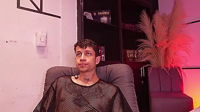 AgarEvans online show from April 2, 2026, 5:27 am