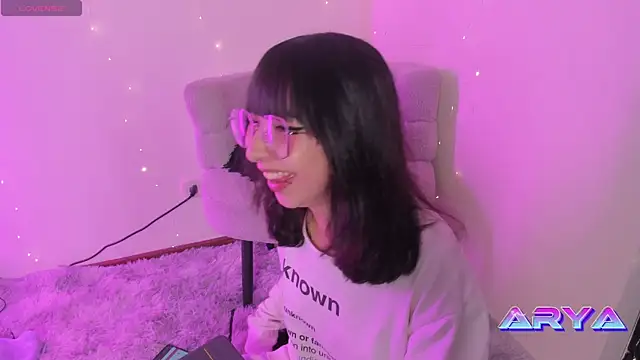 Snapshot of arysUwU chatting on June 26, 2026, 2:49 am arysUwU online show from June 26, 2026, 2:49 am