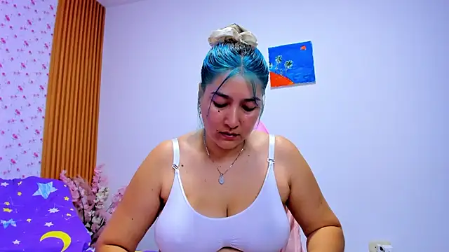 Soyqueen online show from March 12, 2026, 3:01 am