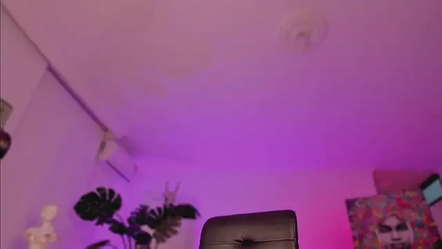 Taylor  foxxx online show from January 10, 2025, 4:12 am