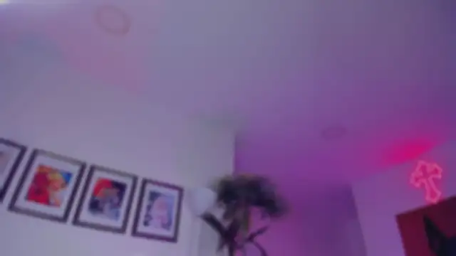 Taylor  foxxx online show from October 3, 2025, 6:10 am