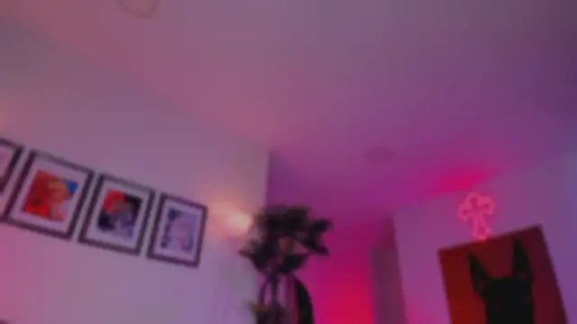 Taylor  foxxx online show from March 13, 2026, 5:25 am