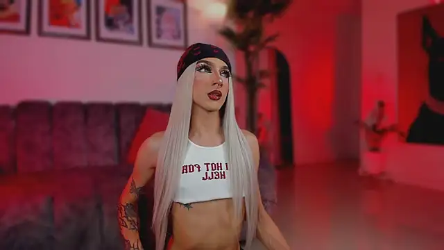 Taylor  foxxx online show from April 8, 2026, 5:40 am