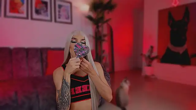 Taylor  foxxx online show from April 17, 2026, 7:33 am