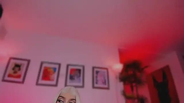 Snapshot of Taylor__foxxx chatting on May 15, 2026, 7:26 am Taylor foxxx online show from May 15, 2026, 7:26 am
