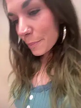 Lady Knaller online show from March 15, 2026, 7:53 pm