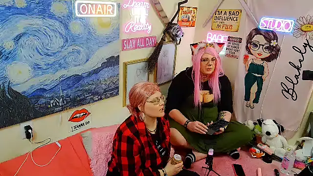 Snapshot of Blakelytgirl chatting on April 1, 2026, 3:42 pm Blakelytgirl online show from April 1, 2026, 3:42 pm