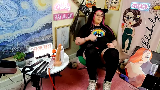 Snapshot of Blakelytgirl chatting on April 18, 2026, 5:44 am Blakelytgirl online show from April 18, 2026, 5:44 am