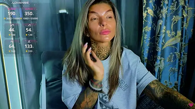 tattooedBabyy online show from November 7, 2025, 7:52 am