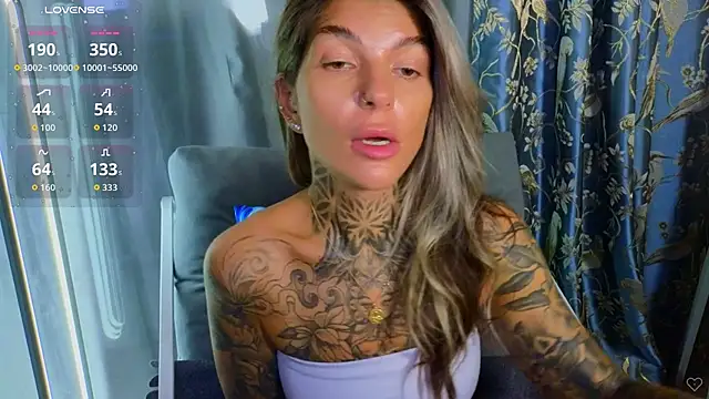 tattooedBabyy online show from November 13, 2025, 7:51 am