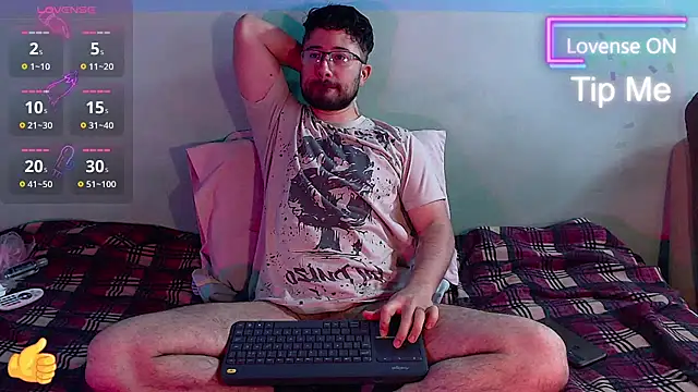 Snapshot of teddy_foster chatting on February 25, 2026, 1:10 pm teddy foster online show from February 25, 2026, 1:10 pm