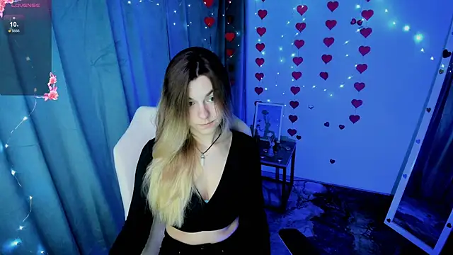 Sweet me  online show from April 11, 2026, 5:56 am