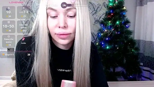 Snapshot of Marmalade_Fox chatting on January 20, 2025, 8:09 am Marmalade Fox online show from January 20, 2025, 8:09 am