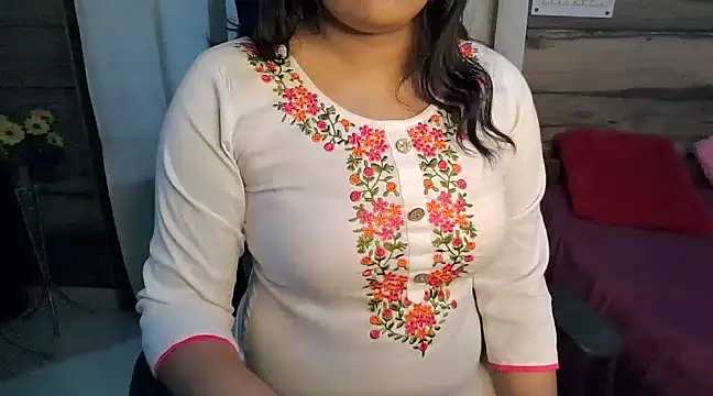 Snapshot of Trezza chatting on December 10, 2024, 5:00 pm Trezza online show from December 10, 2024, 5:00 pm