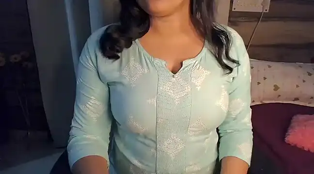 Snapshot of Trezza chatting on January 22, 2025, 3:52 am Trezza online show from January 22, 2025, 3:52 am