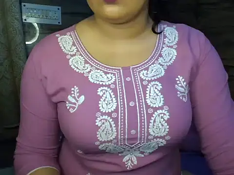 Snapshot of Trezza chatting on September 10, 2025, 7:36 pm Trezza online show from September 10, 2025, 7:36 pm