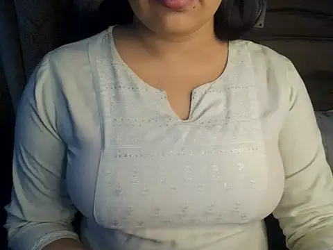 Snapshot of Trezza chatting on October 25, 2025, 5:30 pm Trezza online show from October 25, 2025, 5:30 pm