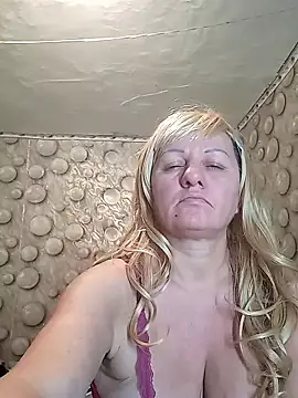 FameLara online show from January 14, 2026, 12:22 pm