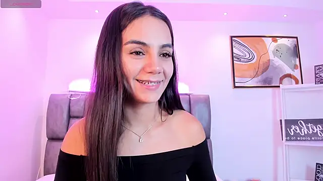 martina mancini online show from November 8, 2025, 12:05 pm